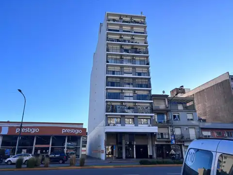 Av. Santa Fe al 2100