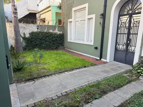 Alquiler Villa Devoto casa reciclada. Master suite de 60 m2- Jardín - Cochera - Terraza
