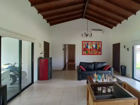 Casa en Alquiler en Lobos Country Club, USD 1.200