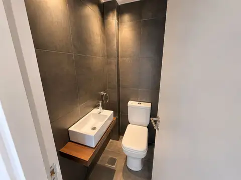 Casa 5 ambientes con 2 baños