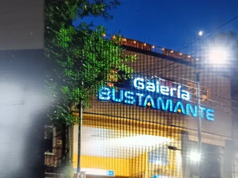 VENTA DE LOCAL CON RENTA EN BARRIO NORTE-CON GAS