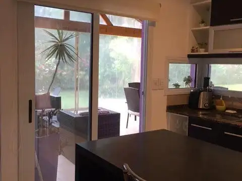 CASA EN VENTA ZONA GOLF, CLUB DE CAMPO EL MORO, MARCOS PAZ