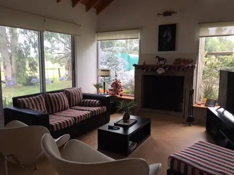 Casa en Venta con 1 cochera