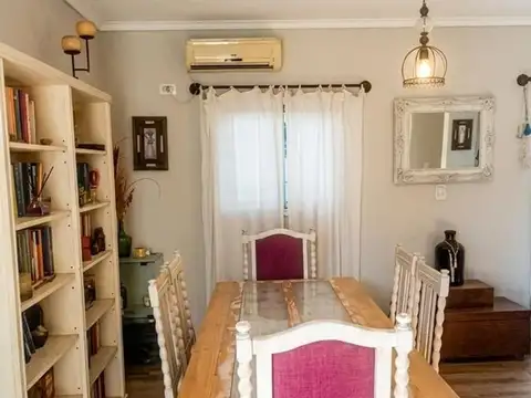 Casa 4 ambientes con 2 baños