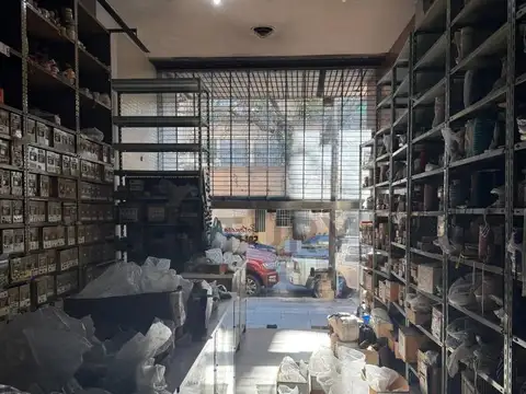 Casa en Alquiler con 10 cocheras