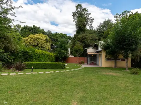 Casa en Venta con 1 cochera