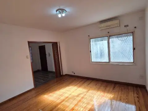 Depto Tipo Casa en Alquiler de 2 dormitorios