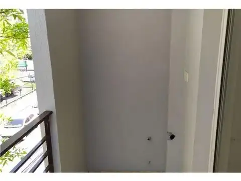 San Pedro 100, Piso 1