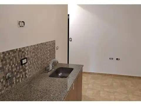 San Pedro 100, Piso 1