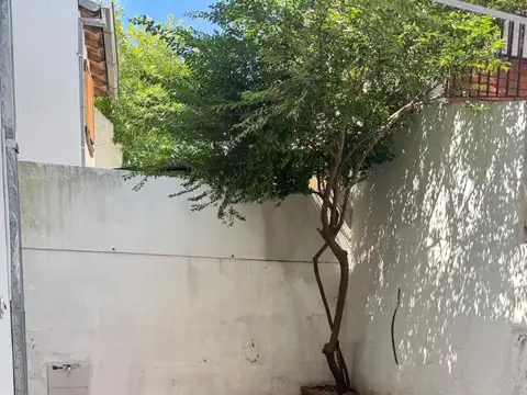 Duplex en venta. Emilio mitre 512. Villa Sarmiento