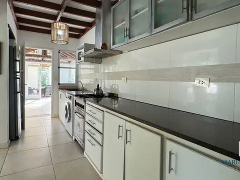 Casa 4 Dormitorios en Venta en Carilo
