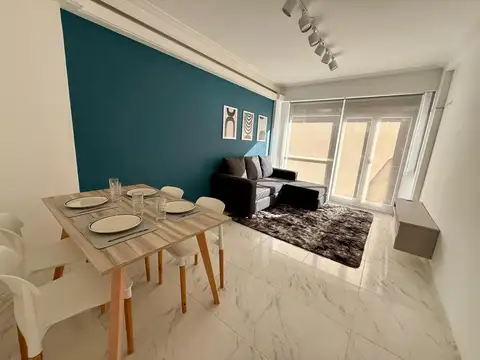 Venta 2 ambientes amplios a la calle con balcón saliente