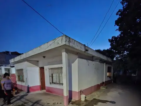 Casa muy buen precio escritura LOngchamps