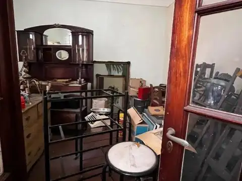 Gral César Díaz 5200 Vélez Sarsfield Casa 4amb U$250.000