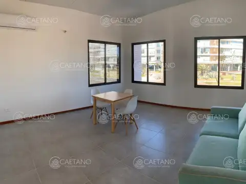 Local en Alquiler Temporal en La Barra, USD 1.700