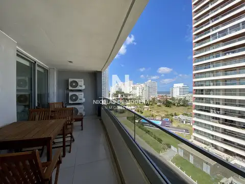 Hermoso apto. en Edificio de categoria!
