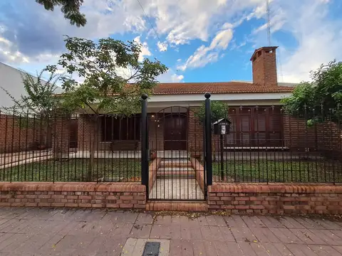 CHALET EXCLUSIVO EN EL CORAZON DE GRAL.GUEMES