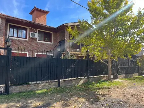 CASA EN VENTA EN PERGAMINO CON PATIO