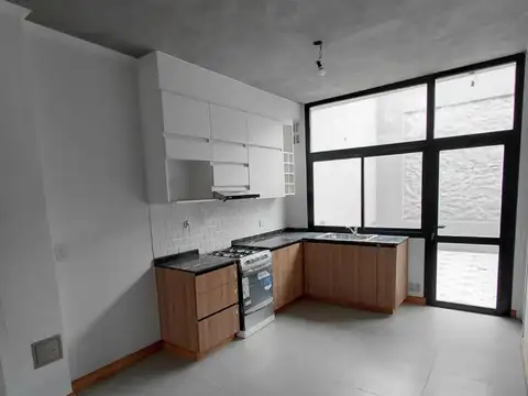 Depto Tipo Casa en Venta en Liniers, USD 250.000