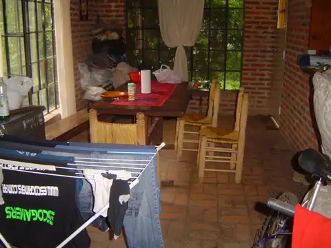 chalet en 2 plantas sobre 2156 m2 de lote