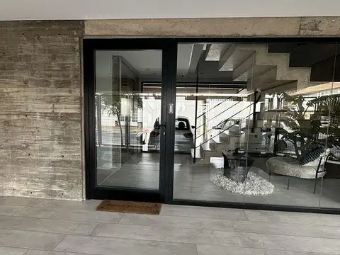 LA FRATERNIDAD 800, Piso 2