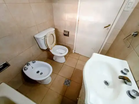 Depto Tipo Casa en Alquiler en Villa Dominico, $ 650.000
