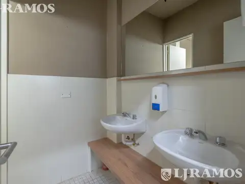 Oficina Monoambiente con 3 baños