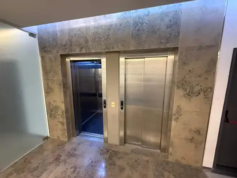 Oficina en Alquiler al Este