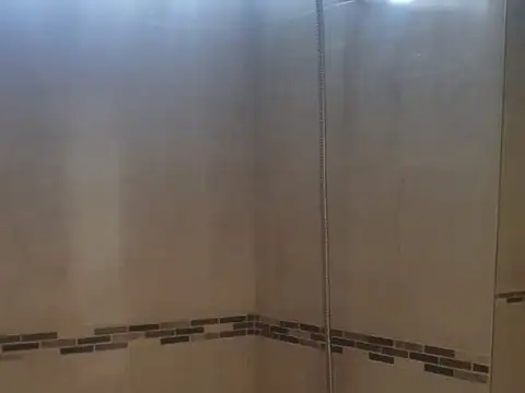 Departamento ubicado en Tacuarí al 589 4° A. Mono ambiente 38,50 mts con balcón. A estrenar