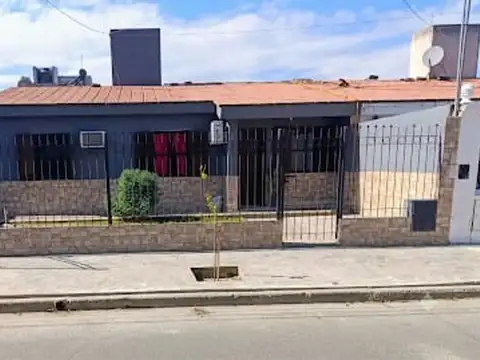 SE VENDE CASA EN B° PARQUE AMÉRICA