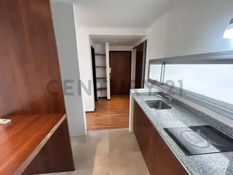 14 e/ 32 y 33 100, Piso 5