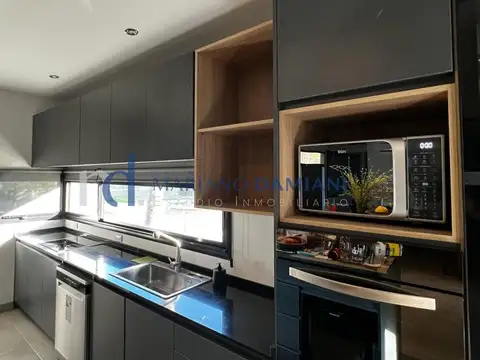 Casa 3 Dormitorios con Pileta en Venta en Pinamar Barrio Pioneros