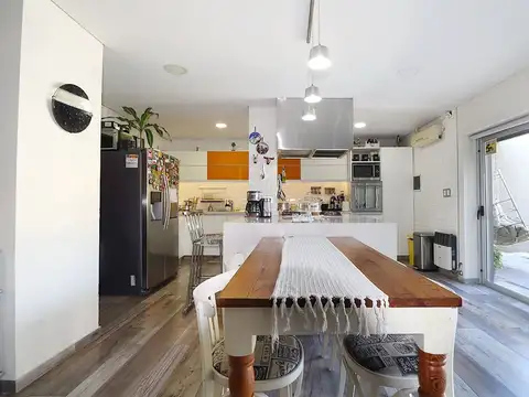 Venta Casa 6 ambientes Villa Luro c/pileta