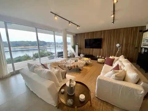 Departamento en Venta de 4 dormitorios