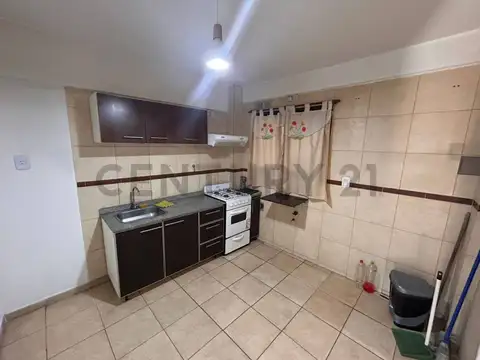 Venezuela 5500, Piso 0