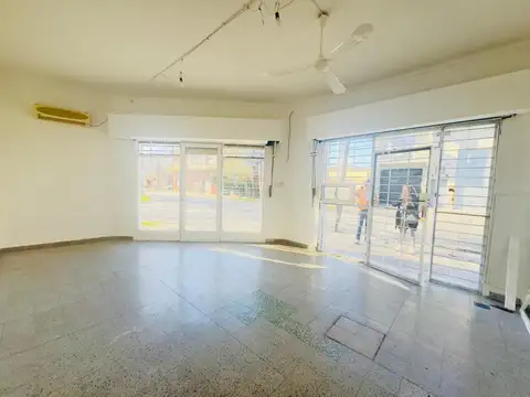 Local en Alquiler en Boulogne, $ 600.000