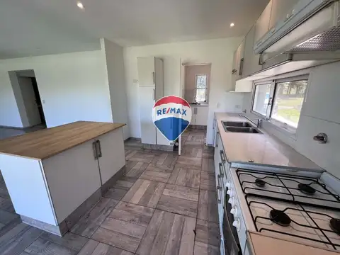 CASA EN VENTA 5 AMB SAN EDUARDO, PILAR  DEL ESTE.