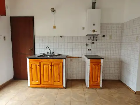 Depto Tipo Casa en Venta en Alberdi, USD 29.000