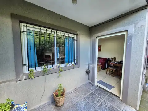 PH 3 AMBIENTES CASTELAR DISPOSICION FRENTE JARDIN