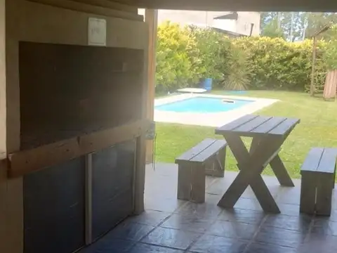 Quinta en Venta con 2 cocheras