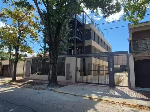 En Venta Semipiso Dos Dormitorios. La Florida