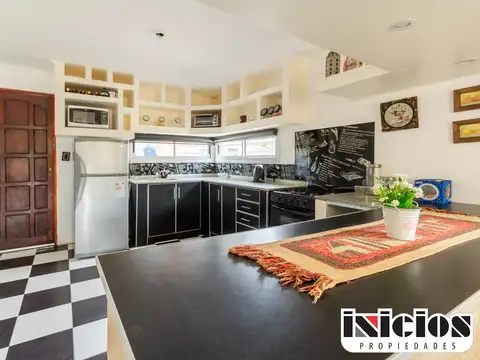 Casa en Venta con 1 cochera