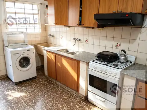 Casa 5 ambientes con 1 baño
