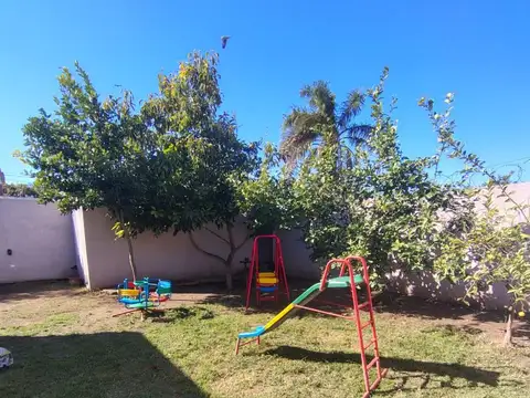 Casa 2 ambientes con 2 baños