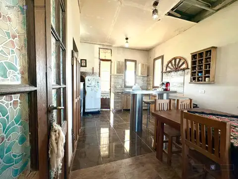 Venta casa 3 ambientes , pileta, quincho y cocheras en Domselaar chico San Vicente.