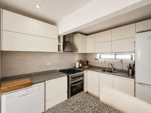 Casa 4 ambientes con 3 baños