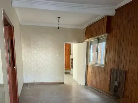 Casa 6 ambientes con 1 baño