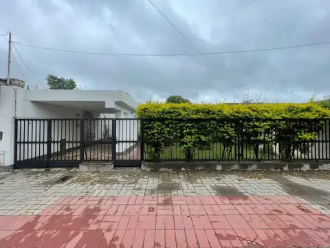 CASA EN VENTA - BARRIO BELGRANO - 4 DORMITORIOS