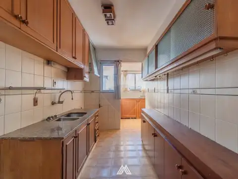 Departamento 5 ambientes con 3 baños