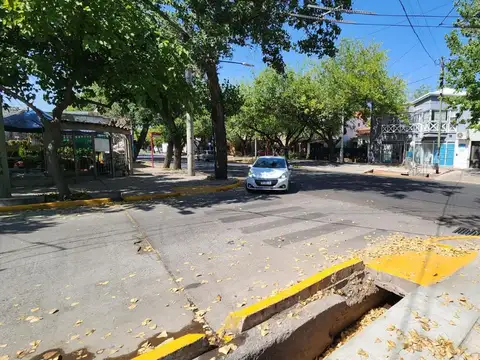 Esquina José Ingenieros Y Calle Perito Moreno